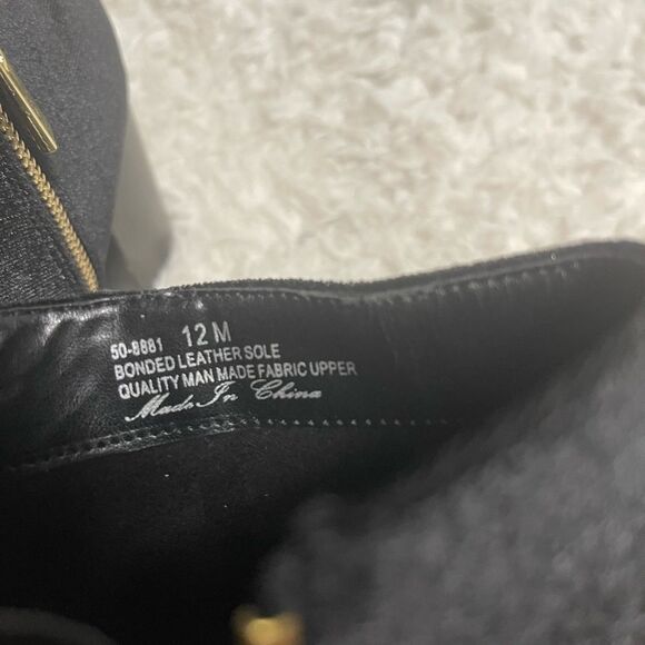 Bella Vita Fabric Black Suede Ankle Booties with Chunky Heels Side Zipper SZ12M - Picture 9 of 12